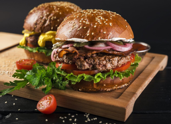 Signature Burger Sauces You’ll Only Find in Streatham